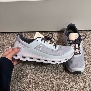 On Running Cloudvista Waterproof Women’s Size 6